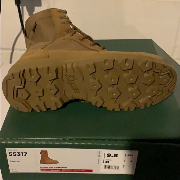 Danner Tanicus Boots - Picture 2 of 3